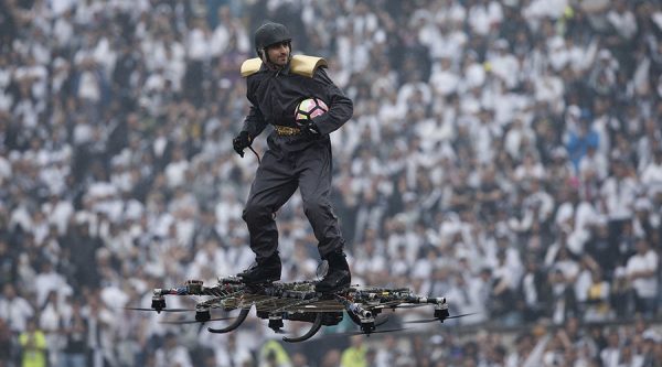 Hoverboard da Omni em evento oficial