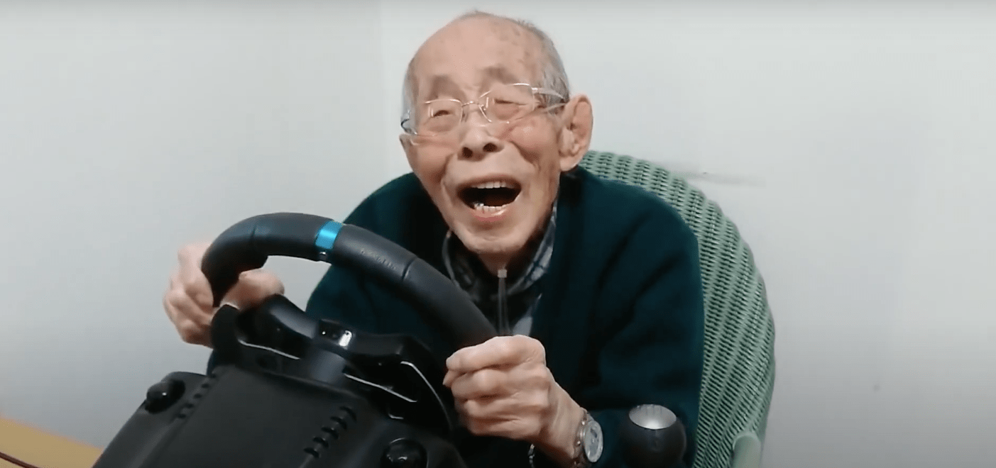 Vovô japonês de 93 anos dá show no videogame; assista