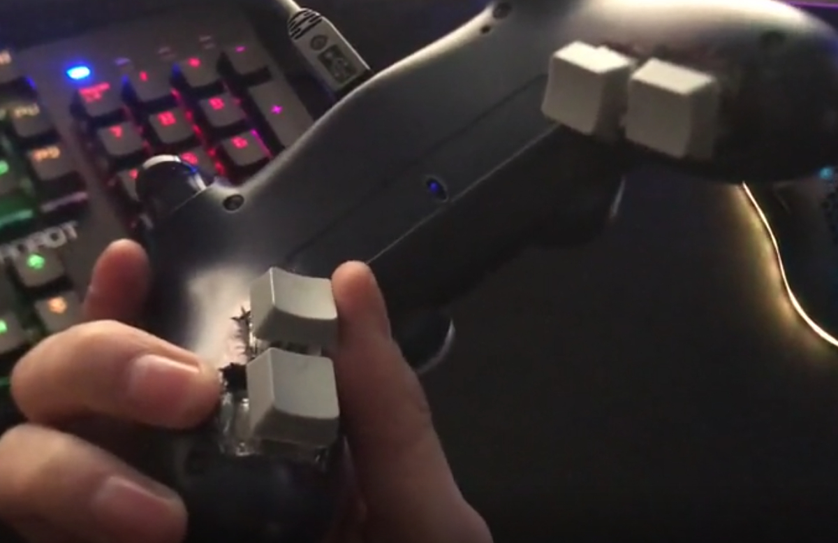 DualShock 4: modder adiciona switches mecânicos ao controle