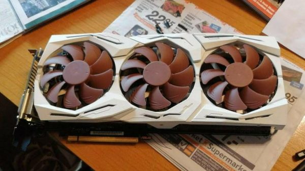 Placa de vídeo da Asus modificada com coolers da Noctua