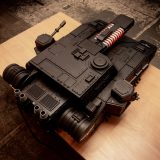 Casemod baseado em Warhammer 40k é um PC em forma de tanque futurista