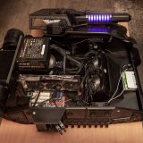 Casemod baseado em Warhammer 40k é um PC em forma de tanque futurista