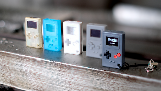 Imagem do portátil Thumby, o mini Game Boy