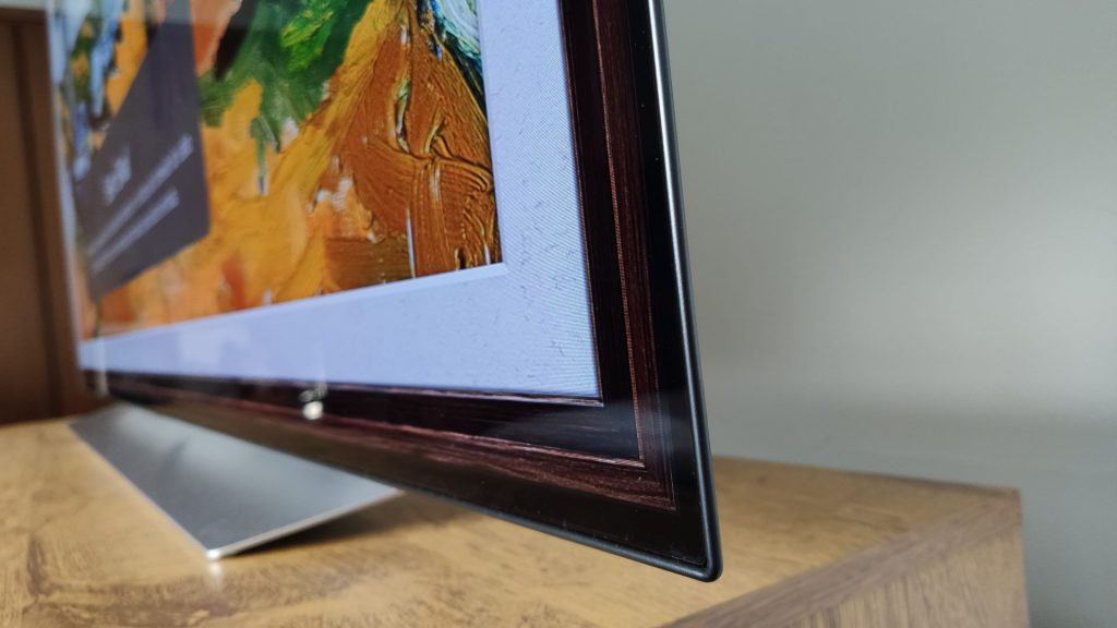 LG 65C1 - Espessura minima e acabamento