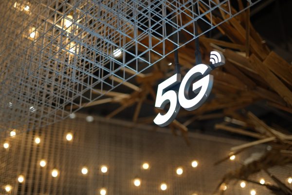 Ilustração de tecnologia 5G, que será importante para o streaming de jogos