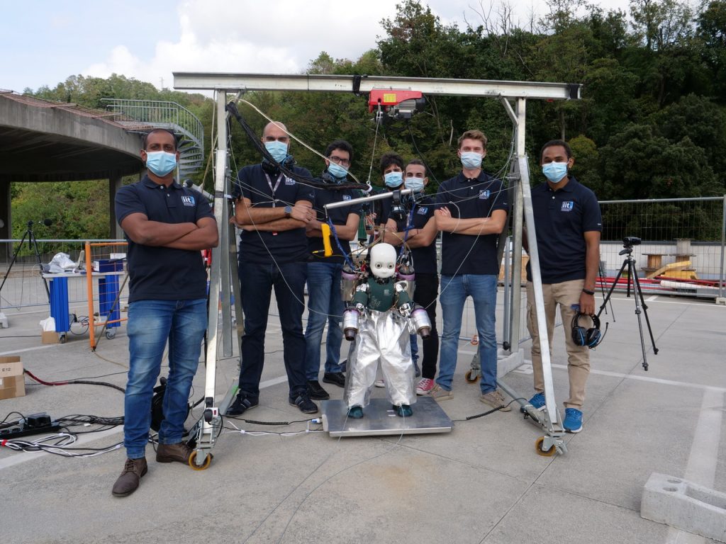 Robô humanoide voador da IIT