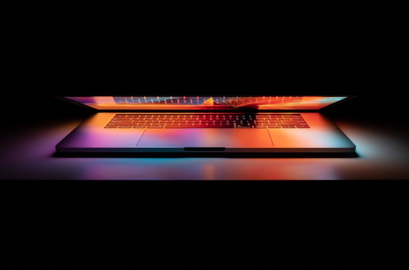 MacBook com tela sensível ao toque deve chegar em 2025