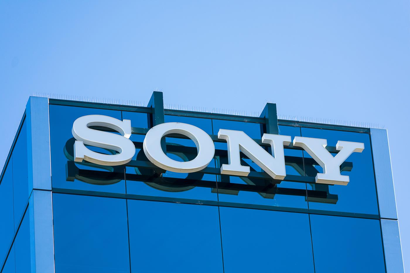 Sony é multada em US$ 14,8 milhões por ‘desconectar controles genéricos’ do PS4