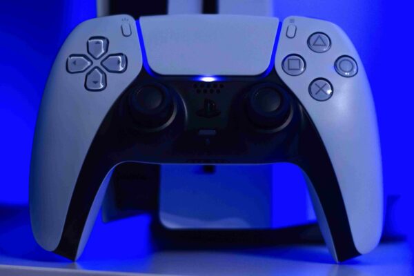 PlayStation 5 para ilustrar o PlayStation 5 Pro