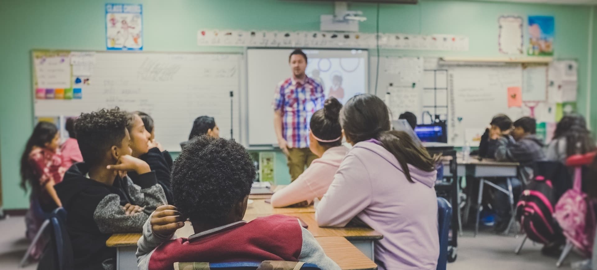 Edtechs discutem educação, tecnologia e futuro