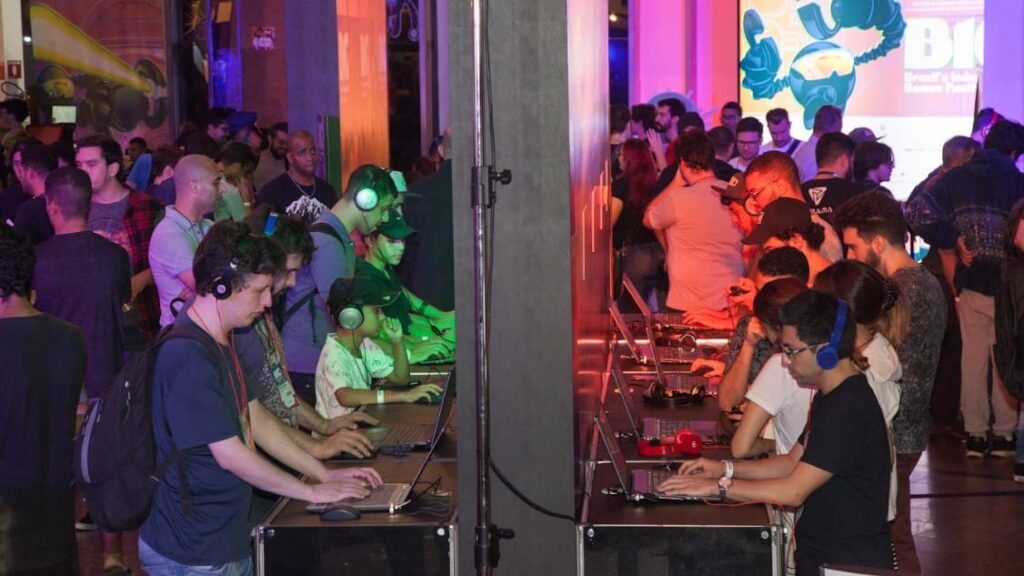 Cena de uma das edições do festival Big Festival, que convoca desenvolvedores para criar jogos