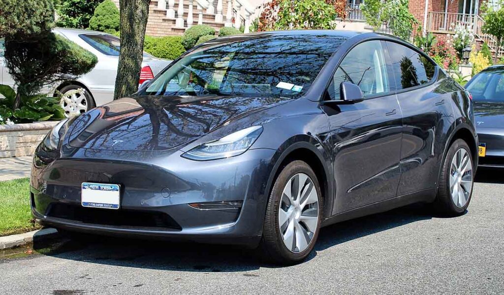 Ataque de retransmissão Bluetooth possibilita roubar carros da Tesla e abrir fechaduras inteligentes