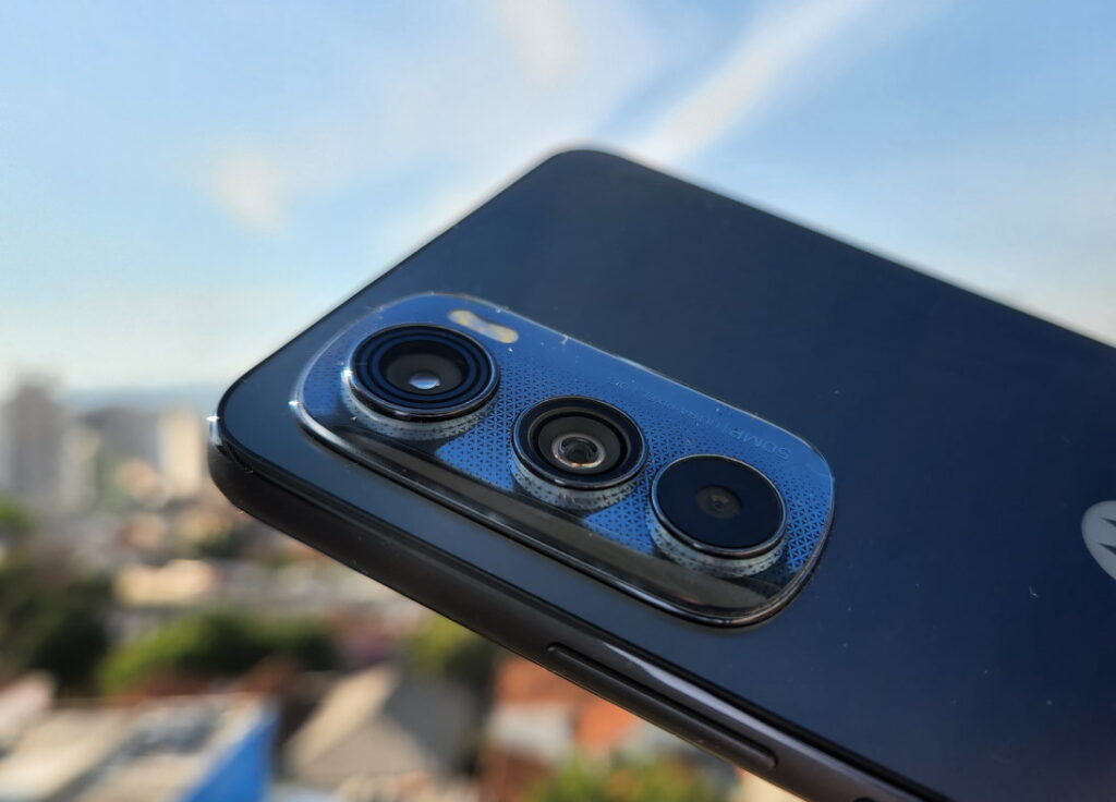 Moto Edge 30 - Detalhe das lentes