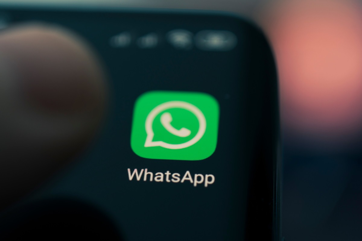 WhatsApp traz opção para mudar legenda de arquivos encaminhados