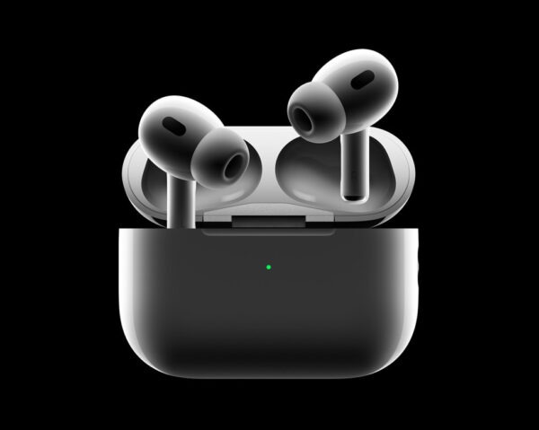 Imagem mostra nova geração de fones TWS AirPods Pro, anunciados pela Apple em evento