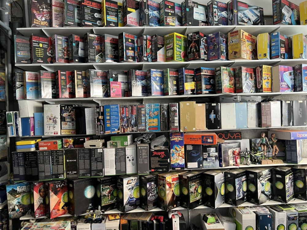 Coleção com mais de 2 mil videogames está à venda por R$ 5 milhões