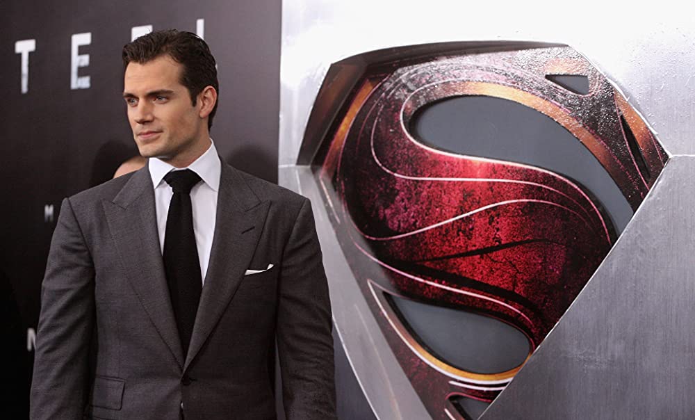 Foto mostra o ator Henry Cavill durante a premiere de Homem de Aço, em 2013