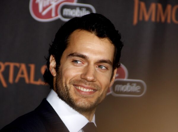 Henry Cavill pode estrelar adaptação de Warhammer 40.000