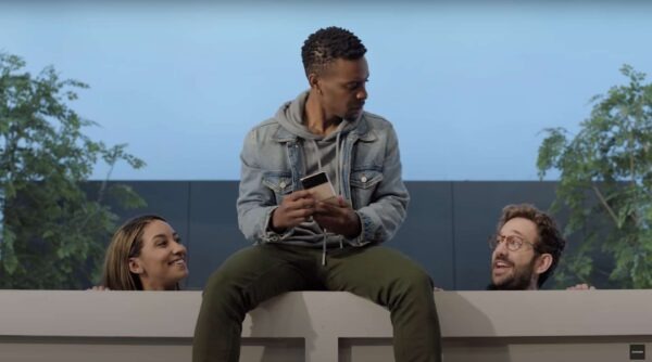 Samsung provoca a Apple em novo vídeo promocional