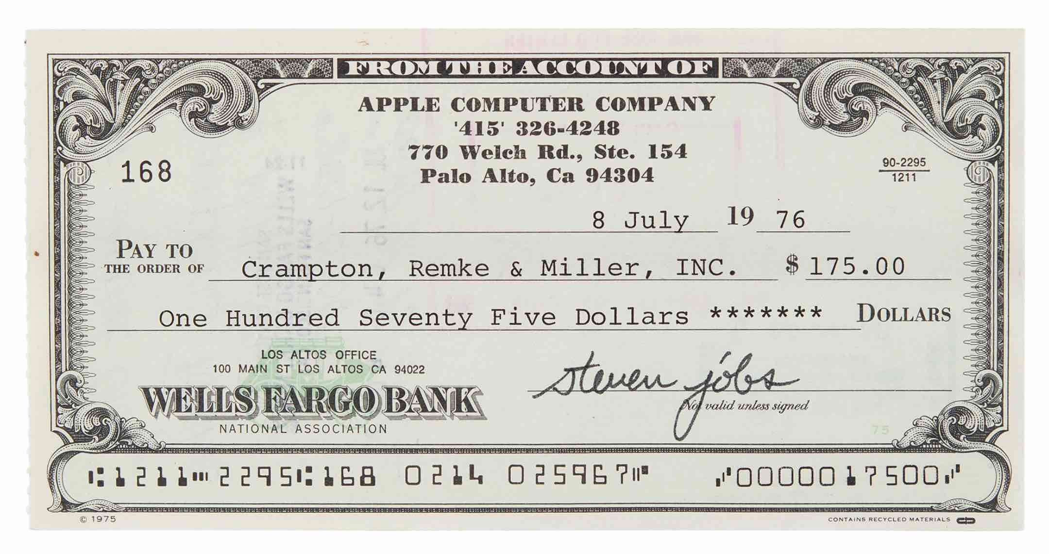 Cheque assinado por Steve Jobs em 1976 é vendido por mais de US$ 100.000