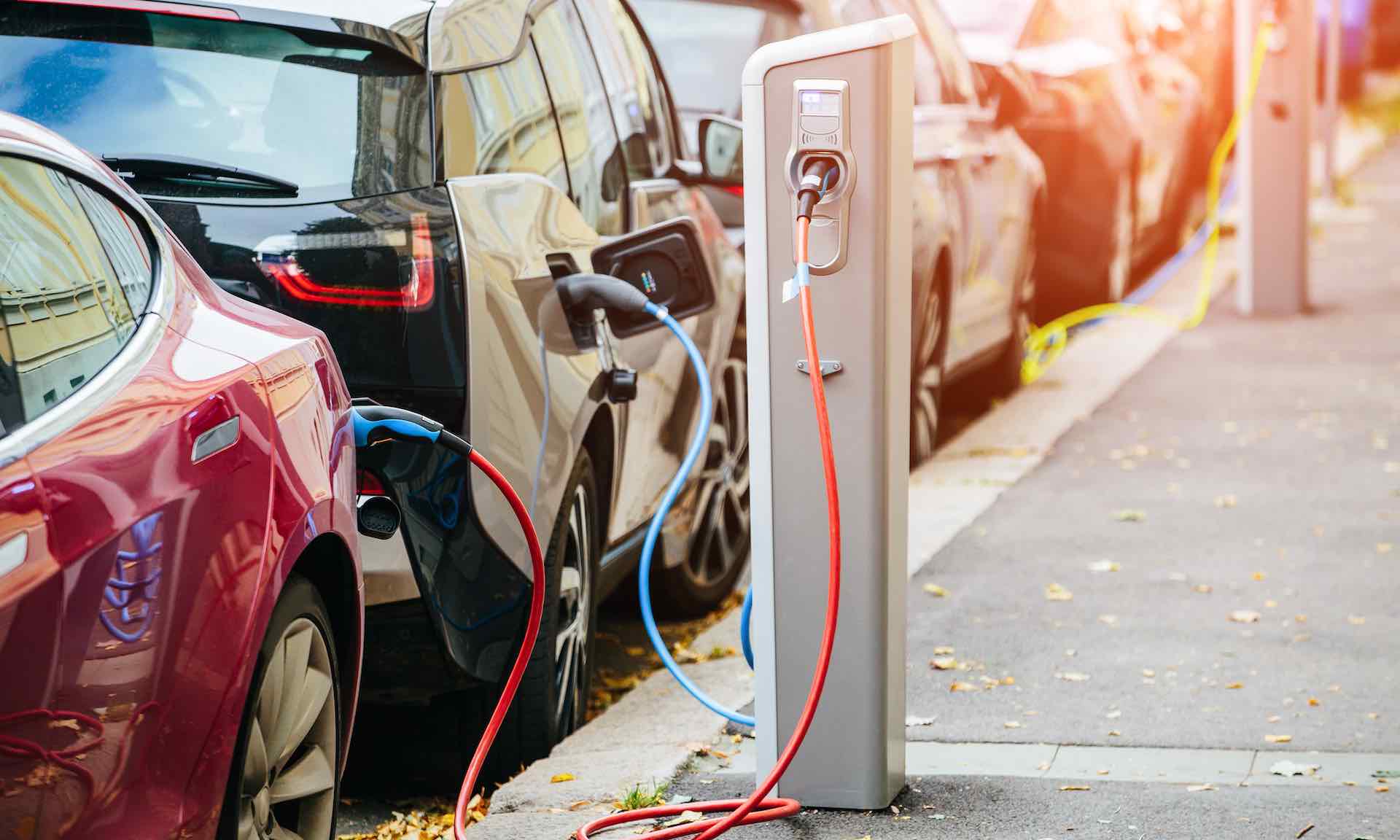 Noruega dá lição ao mundo e antecipa o futuro dos carros elétricos