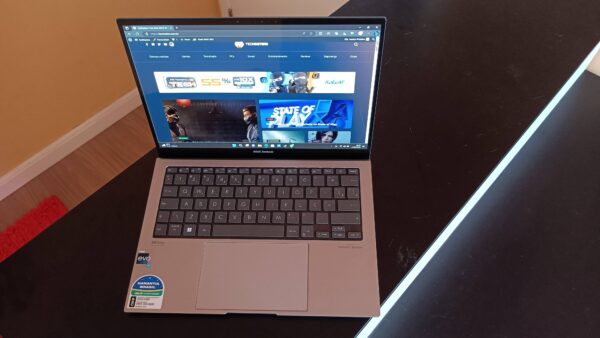 ASUS Zenbook S 13 OLED