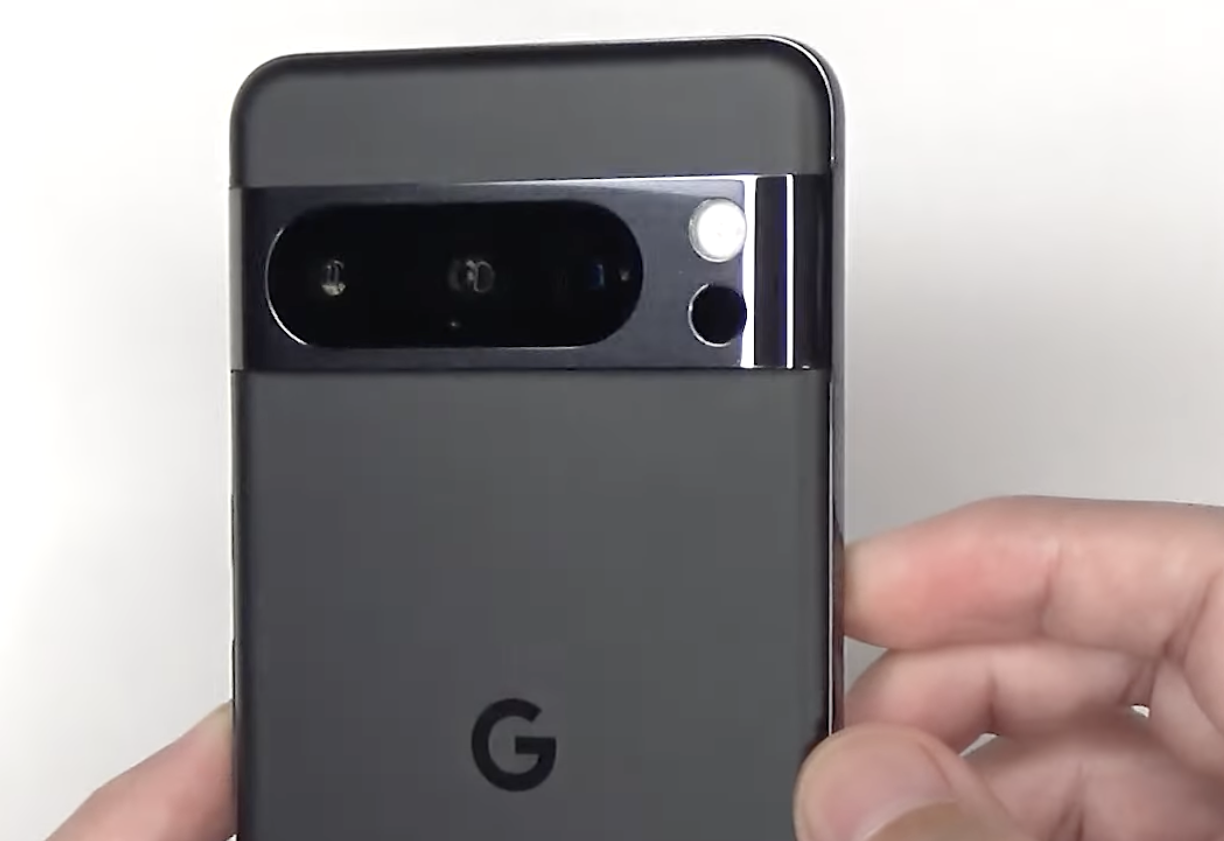 Google Pixel 8 e 8 Pro vazam em vídeo de unboxing