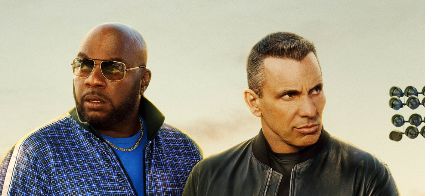 Na imagem, Omar J. Dorsey à esquerda e Sebastian Maniscalco à direita nos papéis da nova série de comédia da HBO Max, Bookie