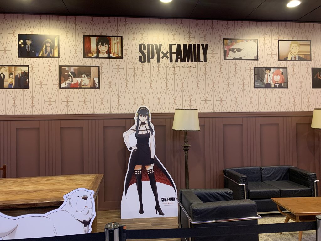 Espaço de Spy x Family no estande da Crunchyroll na CCXP23