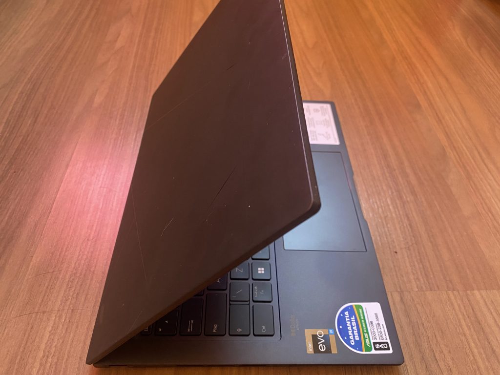 [Review] ASUS Zenbook 14X OLED impressiona em desempenho, tela e bateria